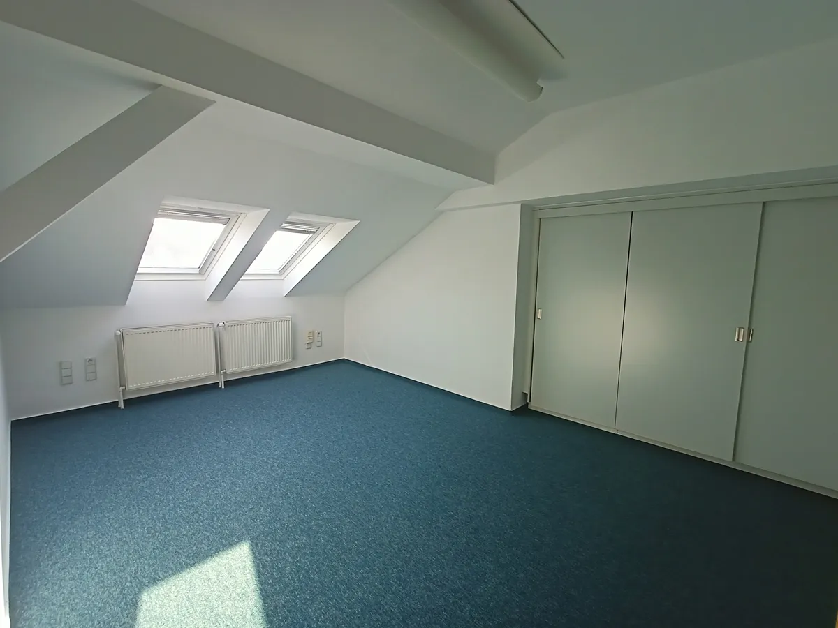 Pronájem kanceláře 87 m²